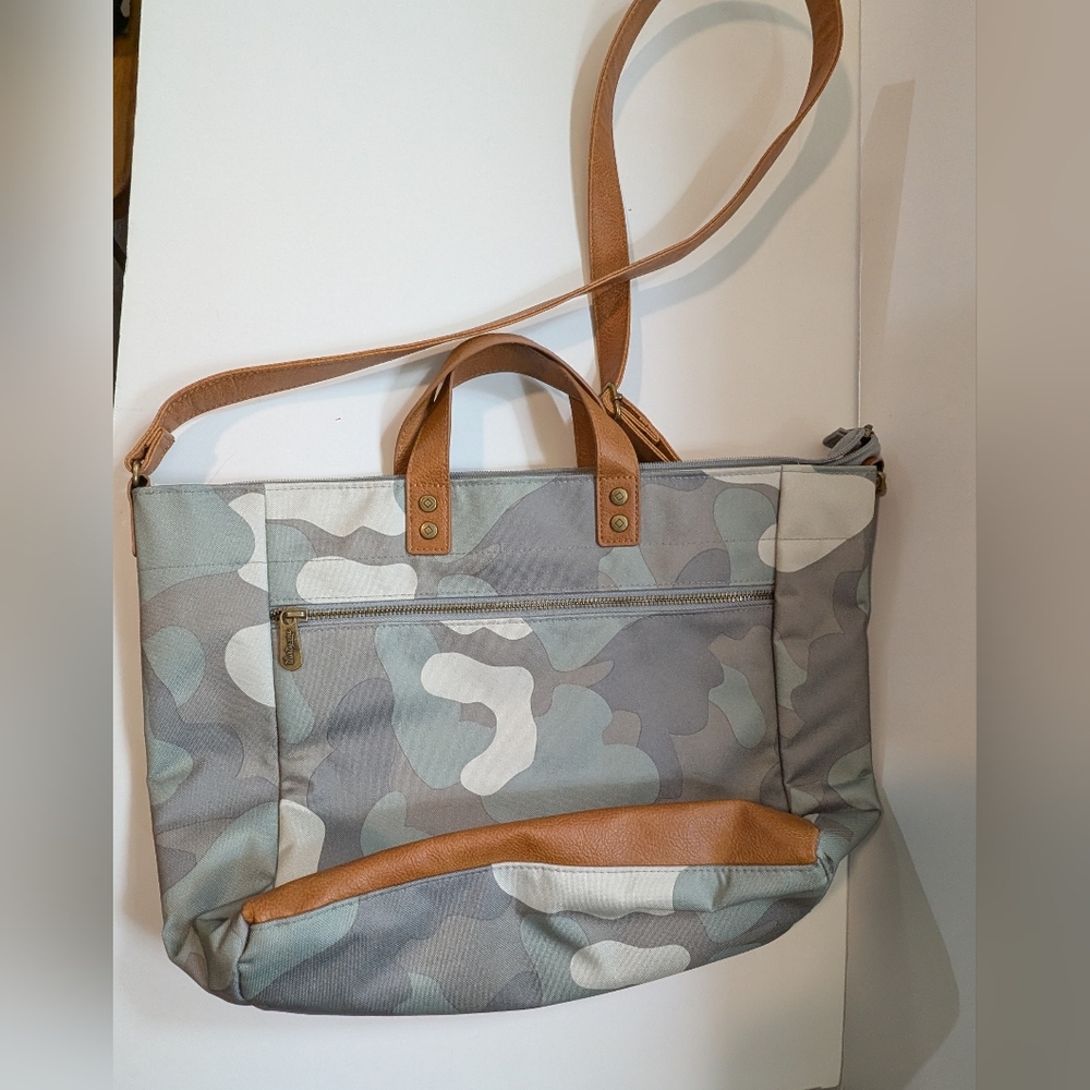 Thirty One Step Up Tote NWOT